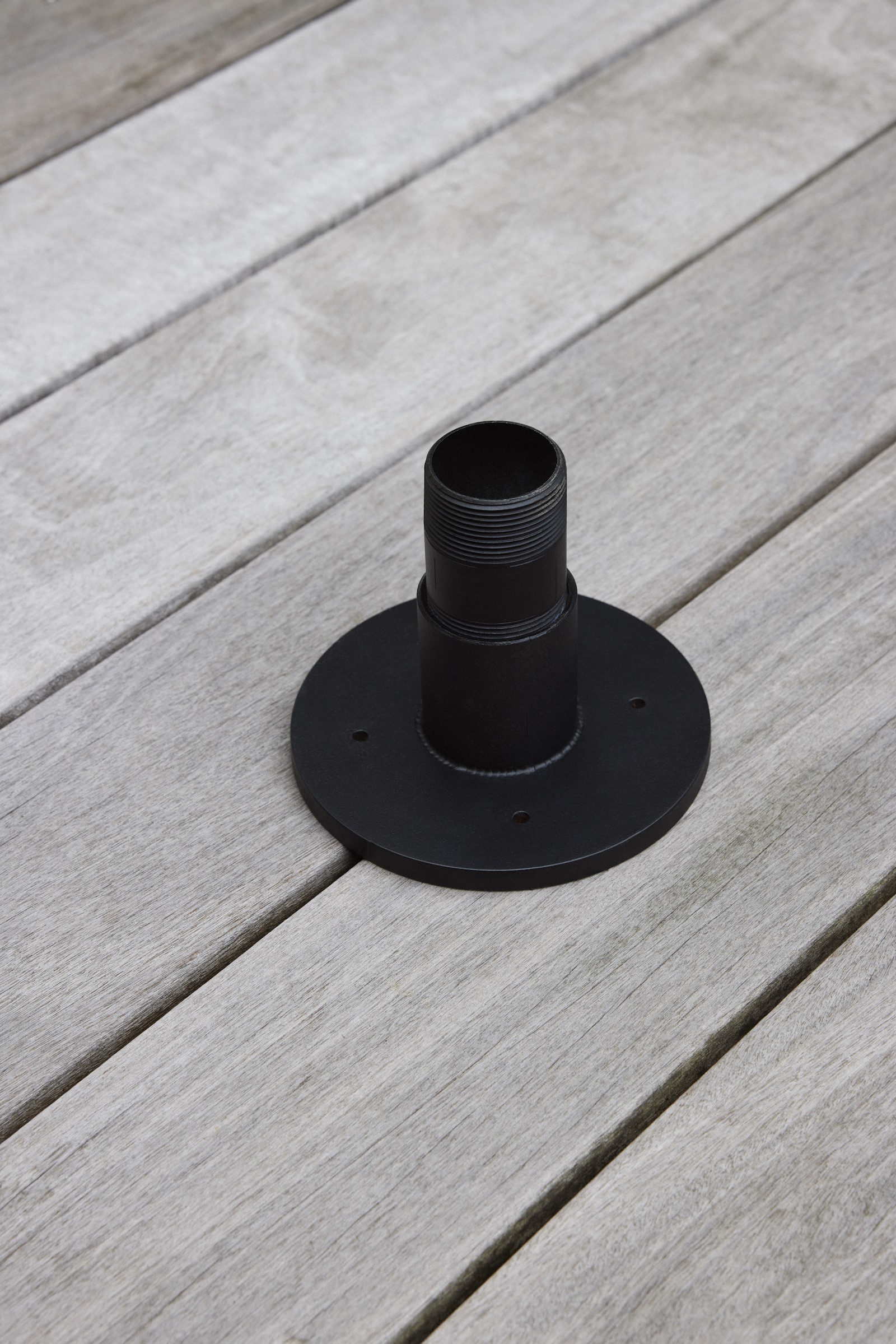Exterior pedestal